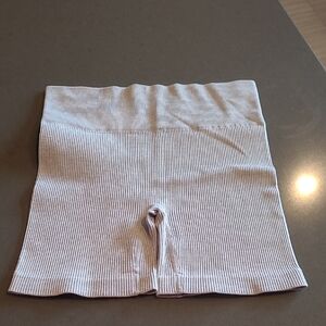Grey Seamless Biker Shorts. Size S